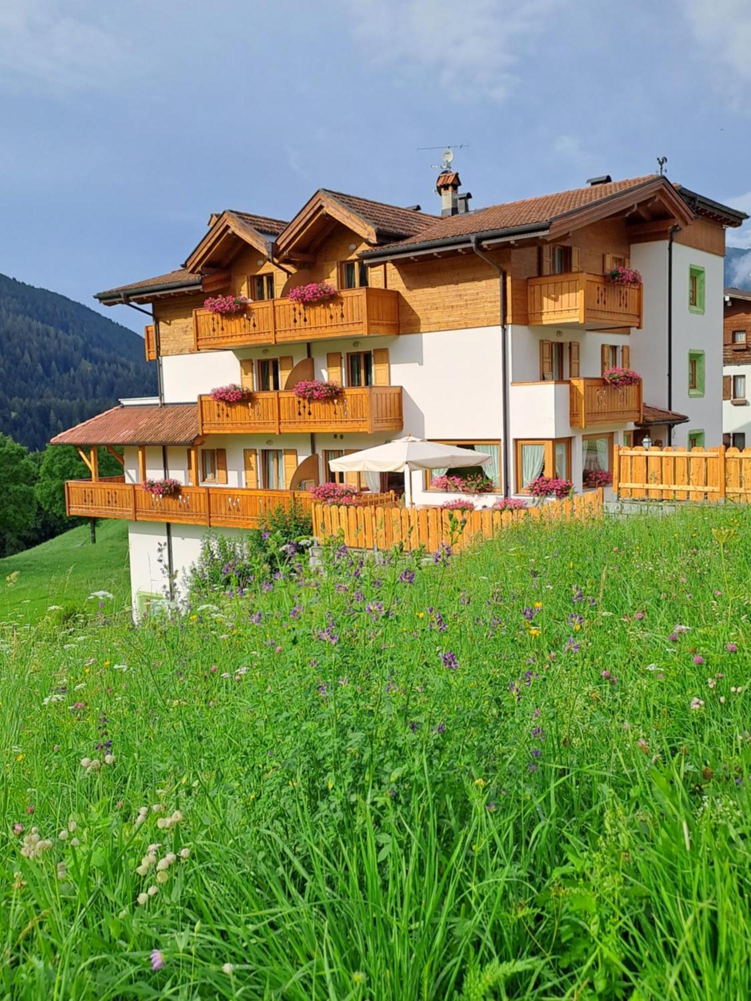 Hotel Garni La Soldanella Madonna di Campiglio Luaran gambar