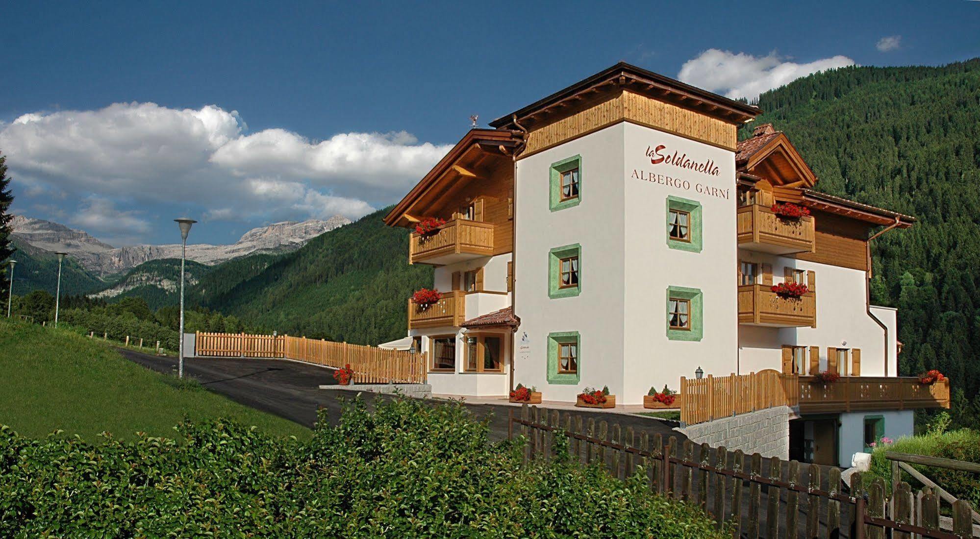 Hotel Garni La Soldanella Madonna di Campiglio Luaran gambar